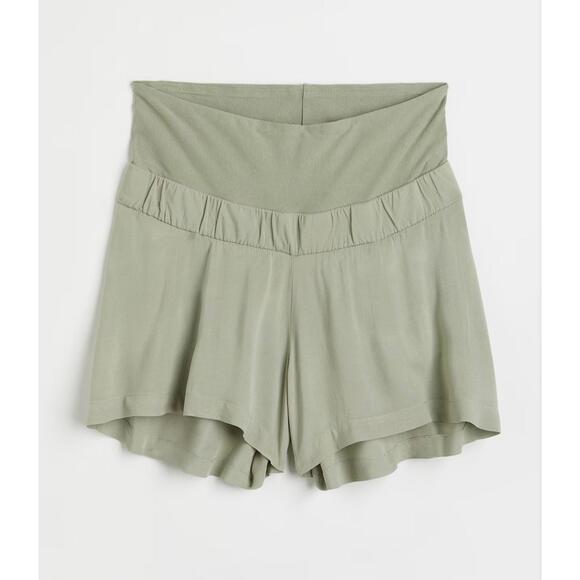 H&M MAMA Maternity Shorts – XXL – Light Khaki Green - Picture 1 of 6